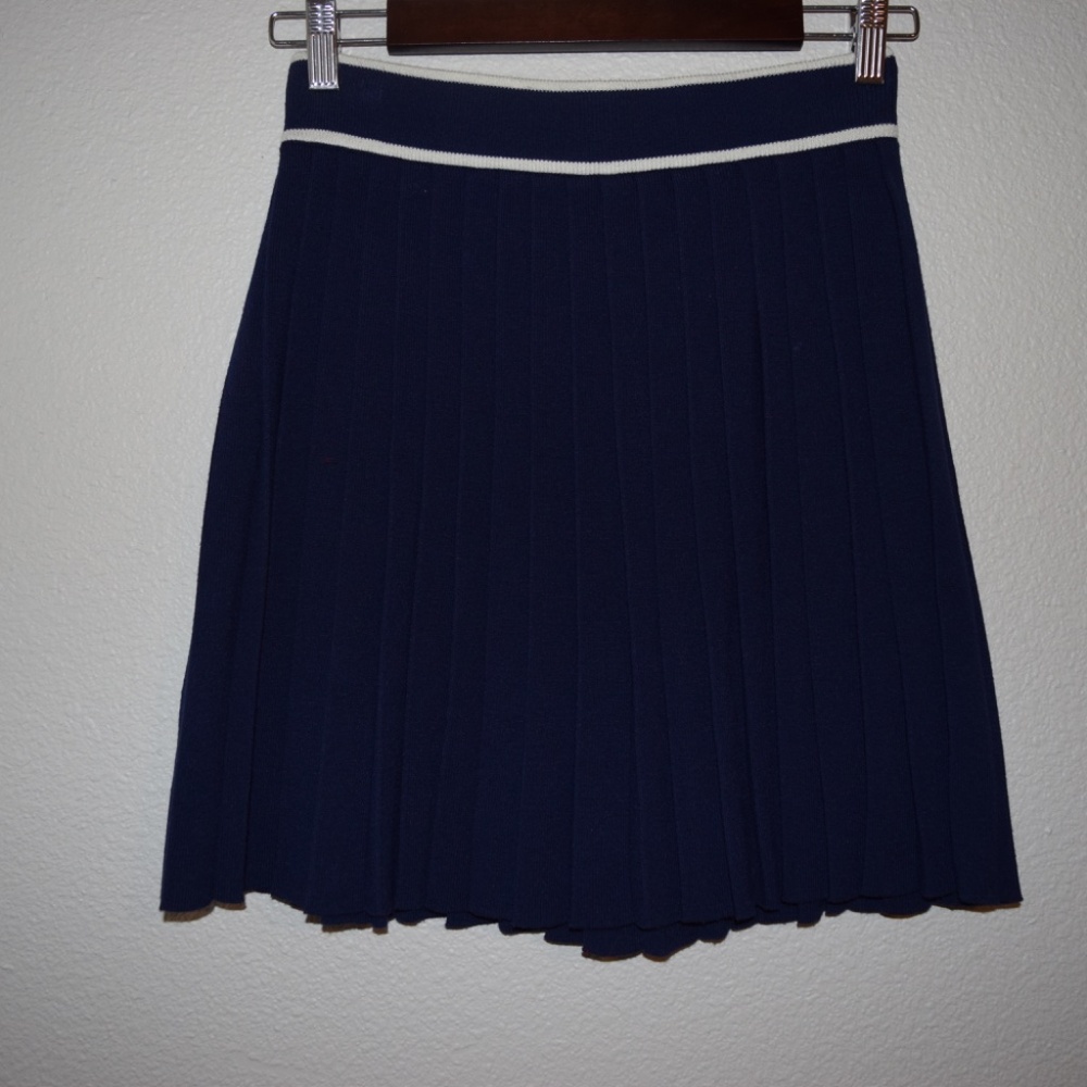 Willow & Wind Preppy Pleated Navy Blue Skirt and Sweater Set - Picture 15 of 15